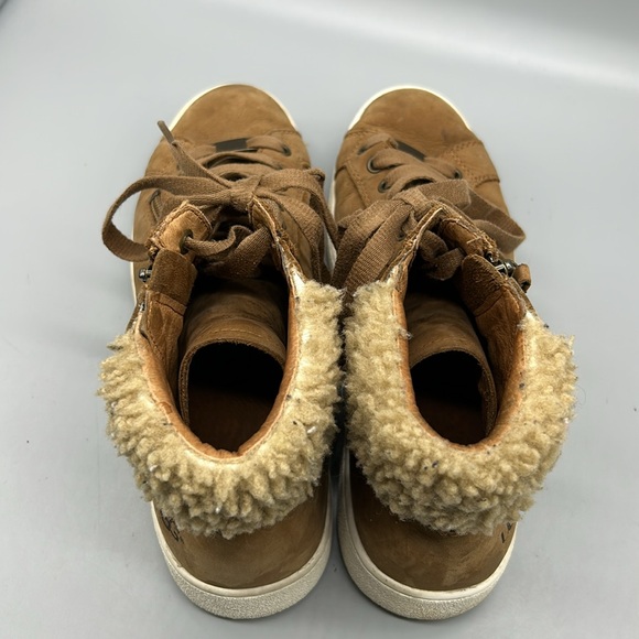 UGG - Zip up High Top Sneakers - Picture 7 of 9